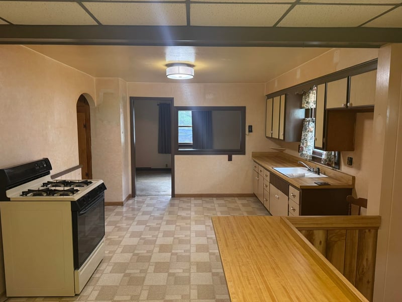 1711 Grove St, Oshkosh, WI 54901