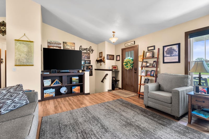 567 Fair St, Wrightstown, WI 54180-1235