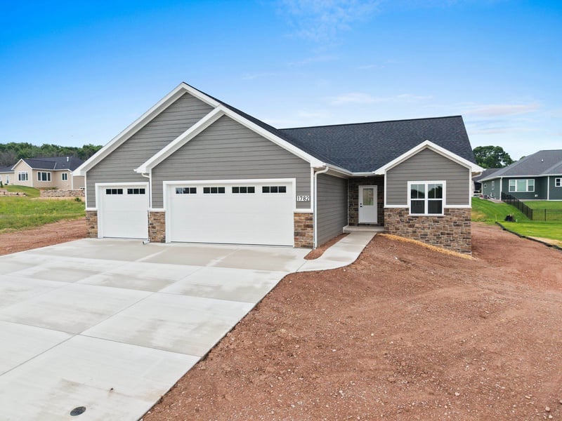 1782 Dallas Ln, De Pere, WI 54115-9219