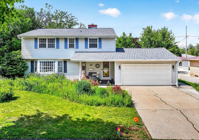 700 Lindbergh St, Appleton, WI 54911