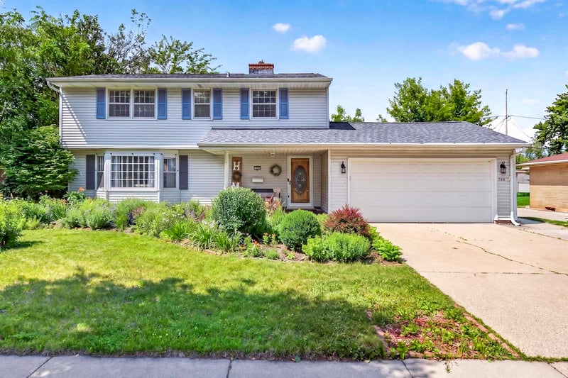700 Lindbergh St, Appleton, WI 54911