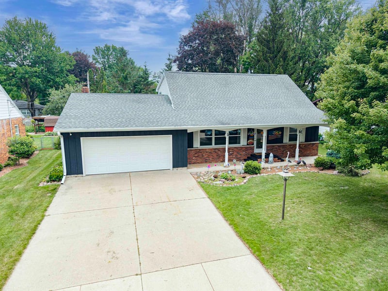 430 Fairview Way, Shawano, WI 54166