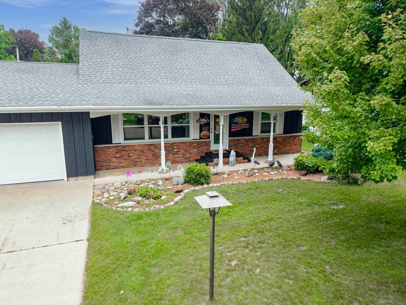 430 Fairview Way, Shawano, WI 54166