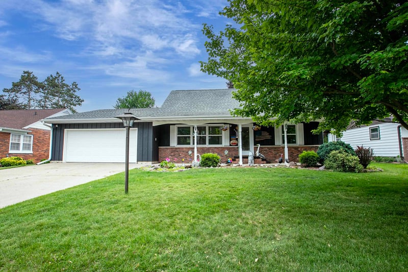 430 Fairview Way, Shawano, WI 54166