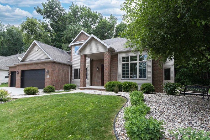 59 Brentwood Ln, Appleton, WI 54915