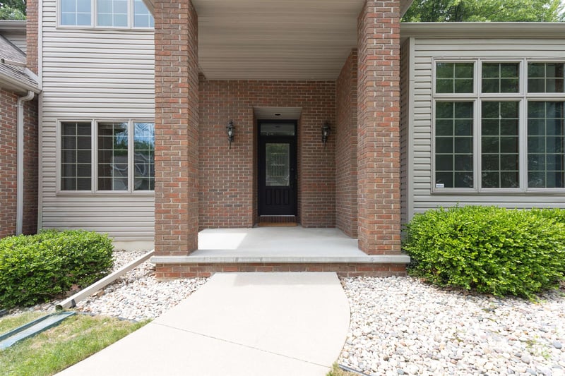 59 Brentwood Ln, Appleton, WI 54915