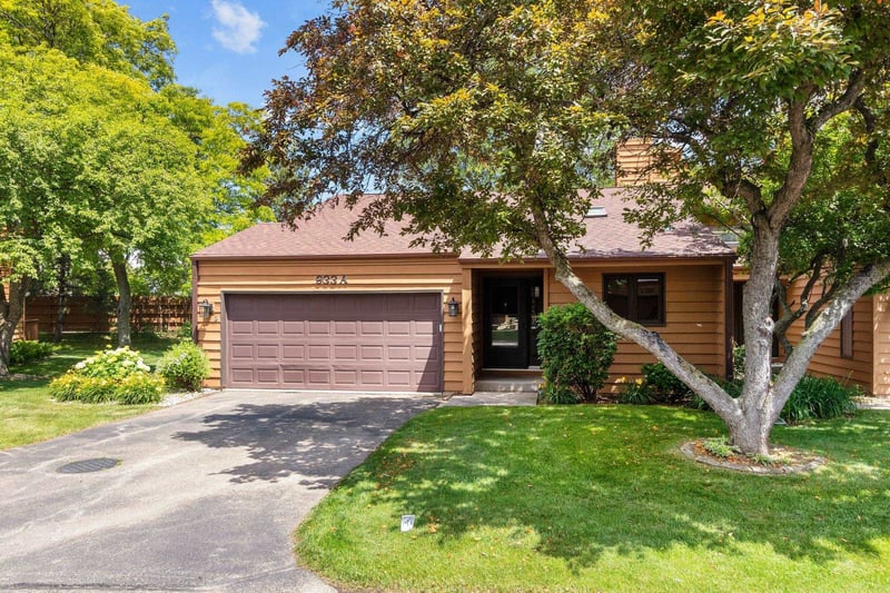 933 Windfield Pl #A, Appleton, WI 54911