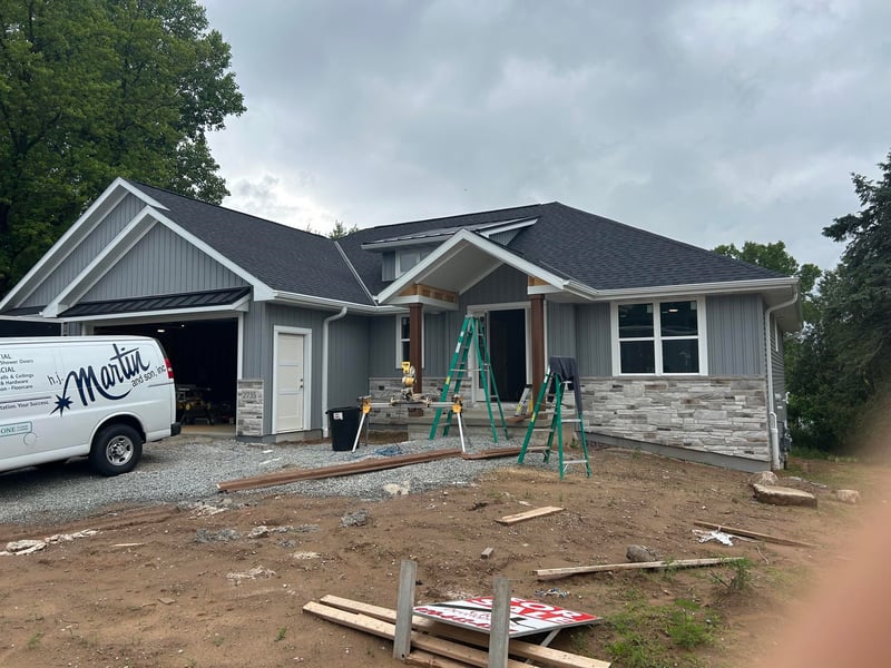 2735 Hillsdale Ct, Green Bay, WI 54313-1212