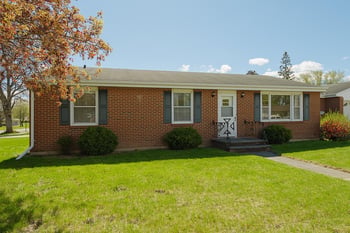 1013 Schwartz St, Green Bay, WI 54302-3121