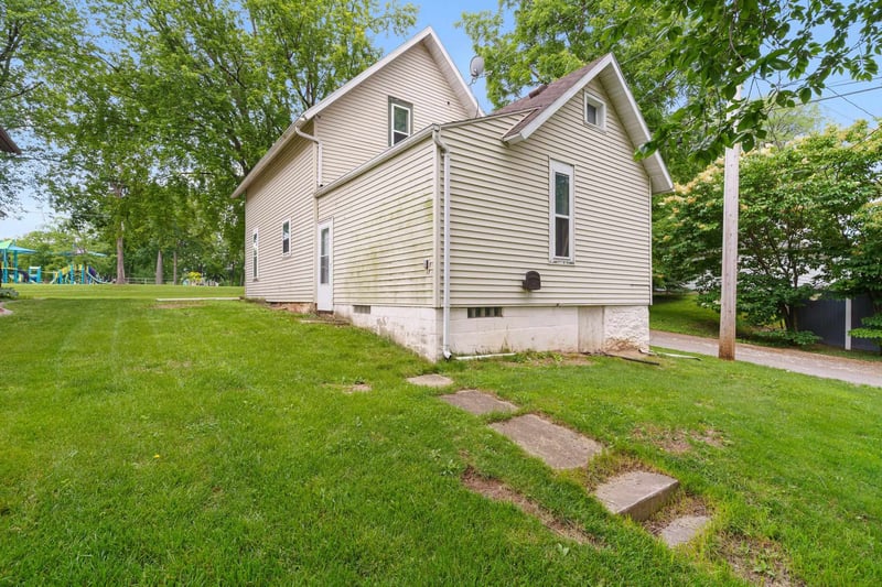 209 Kenneth Ave, Kaukauna, WI 54130