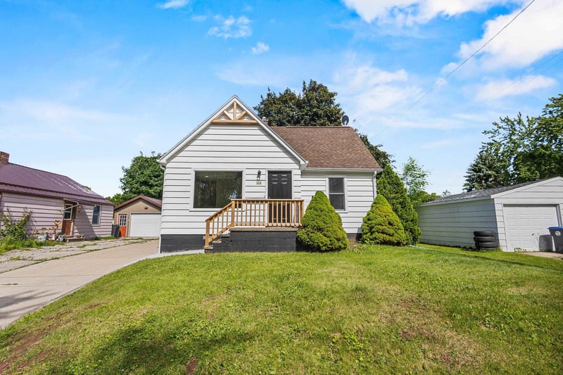 316 Lee St, Denmark, WI 54208