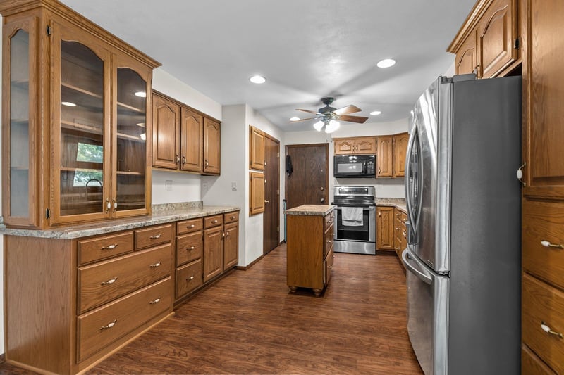 732 Manchester Rd, Neenah, WI 54956