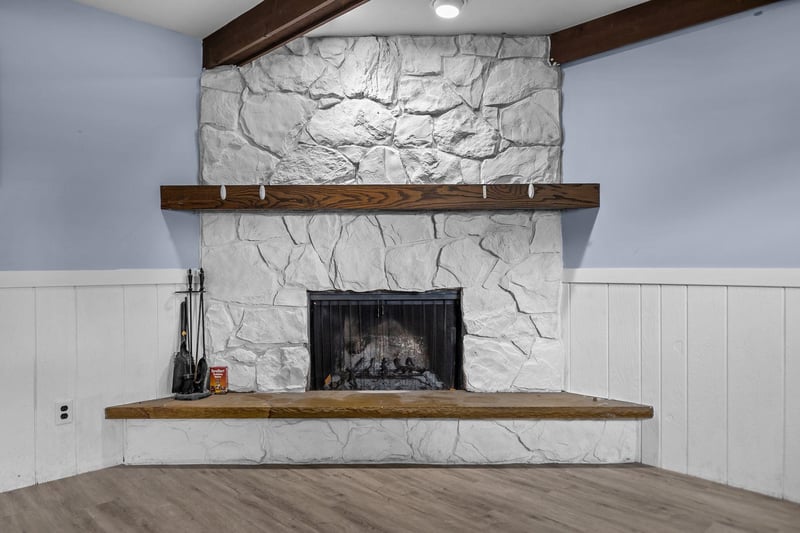 732 Manchester Rd, Neenah, WI 54956