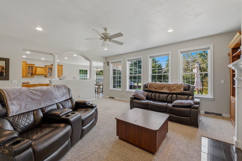 2706 Beechnut Dr, Oshkosh, WI 54904