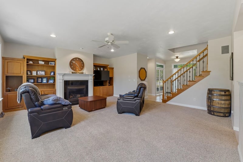 2706 Beechnut Dr, Oshkosh, WI 54904