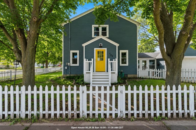 703 Harrison St, Green Bay, WI 54303-3535