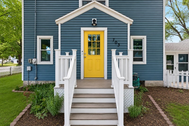 703 Harrison St, Green Bay, WI 54303-3535