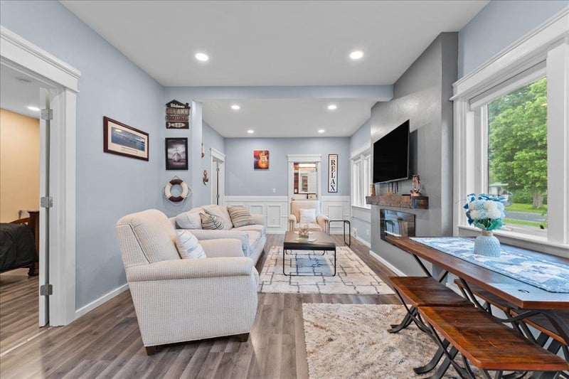 710 Center St, Kewaunee, WI 54216-1532