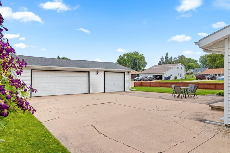 661 Fern St, Kaukauna, WI 54130