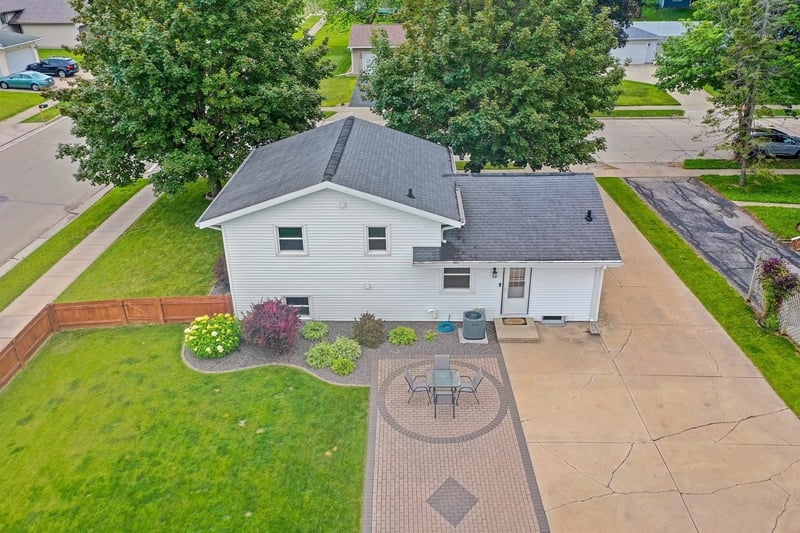 661 Fern St, Kaukauna, WI 54130