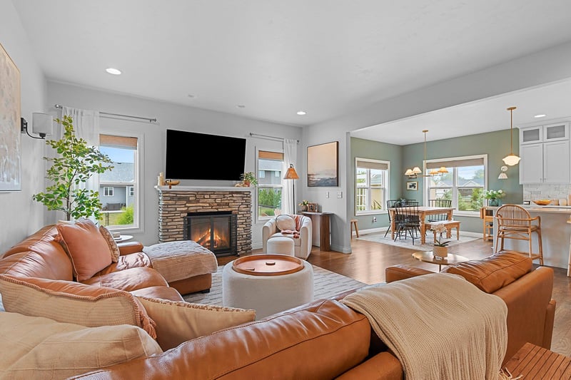 2066 Heron Ln, Appleton, WI 54913