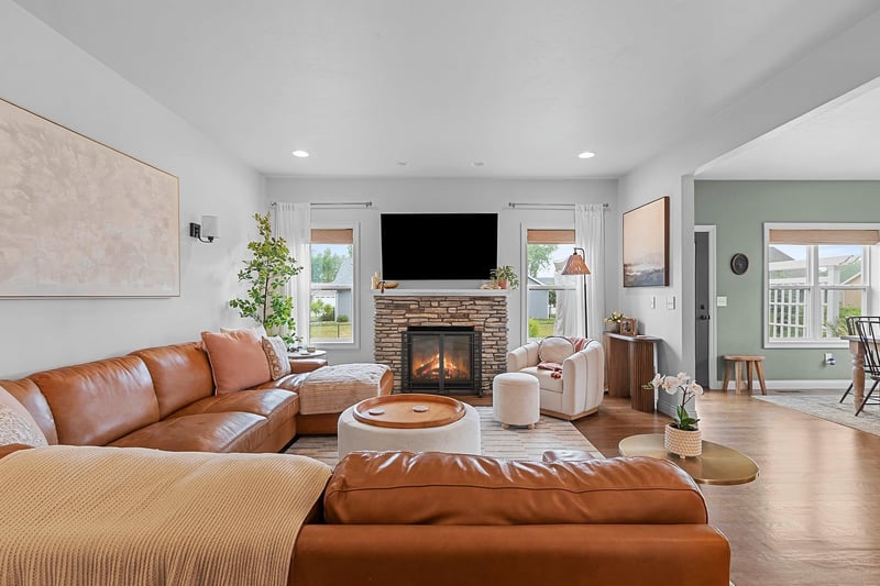 2066 Heron Ln, Appleton, WI 54913