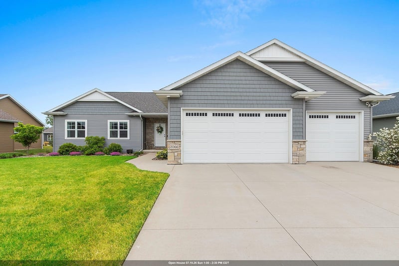 2066 Heron Ln, Appleton, WI 54913