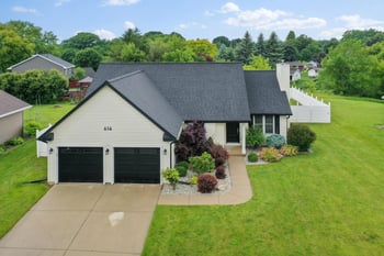 614 Stonehedge Rd, Green Bay, WI 54302-5174