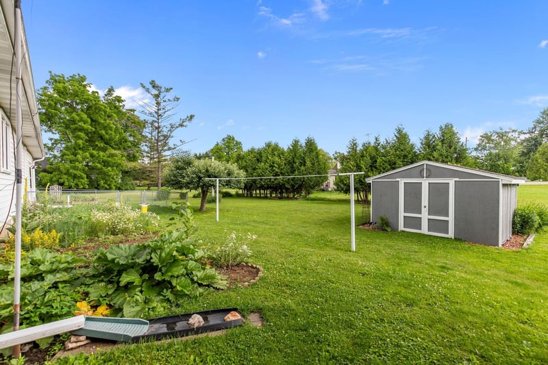 304 Mary St, Black Creek, WI 54106