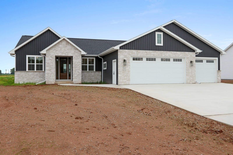 1607 Torchwood Trl, De Pere, WI 54115