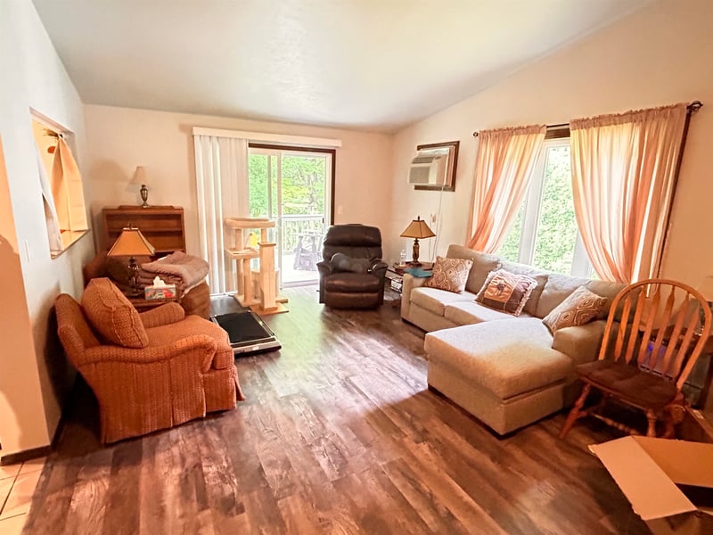 2590 Cherrywood Ln, Green Bay, WI 54304