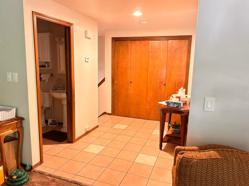 2590 Cherrywood Ln, Green Bay, WI 54304