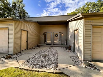 2590 Cherrywood Ln, Green Bay, WI 54304
