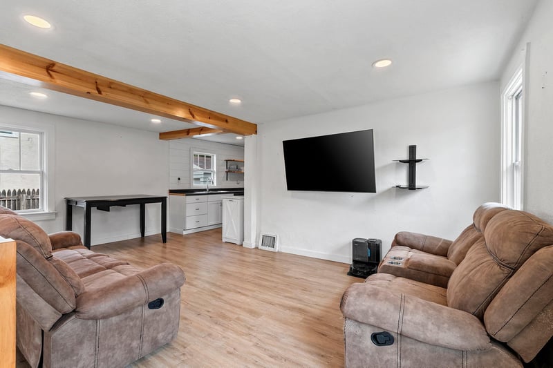 1341 Mccormick St, Green Bay, WI 54301