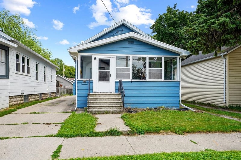 644 Jefferson St, Oshkosh, WI 54901-4556