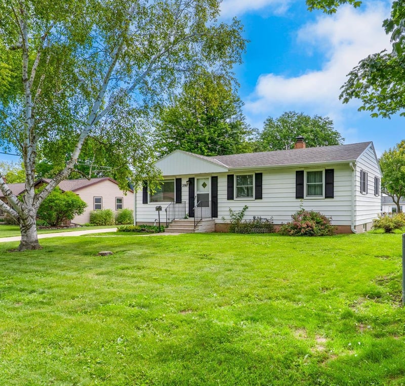 2507 Greenwald St, Green Bay, WI 54301