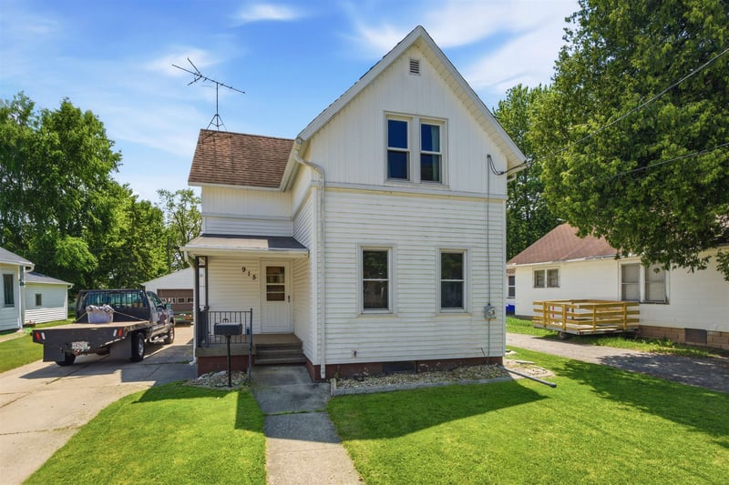 915 Hawes Ave, Appleton, WI 54914
