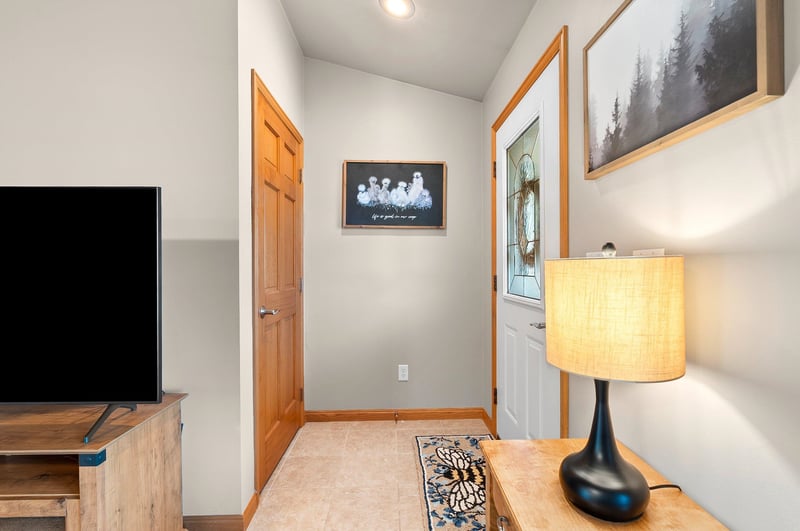 3166 Egan Ln, Green Bay, WI 54311