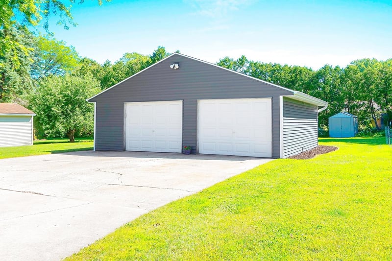 1269 Elmore St, Green Bay, WI 54303