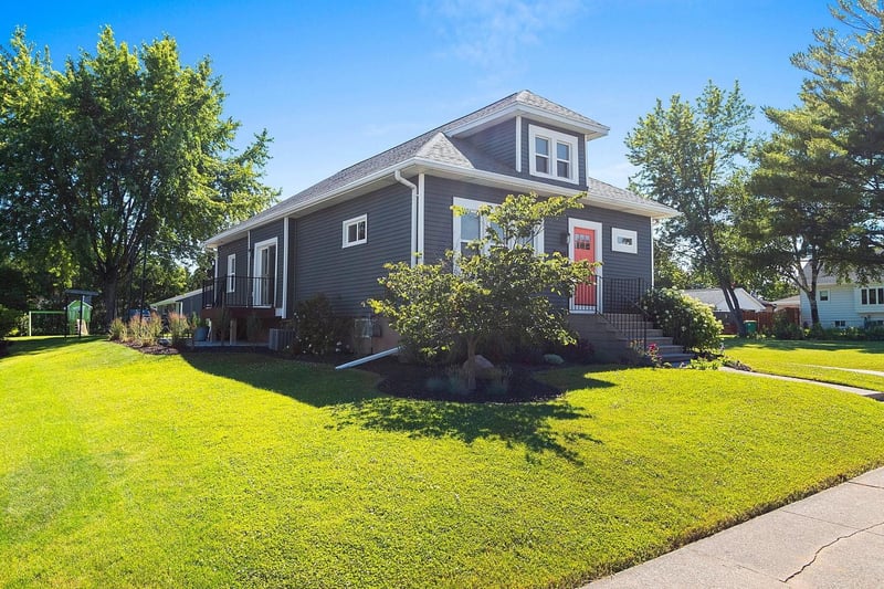 1269 Elmore St, Green Bay, WI 54303