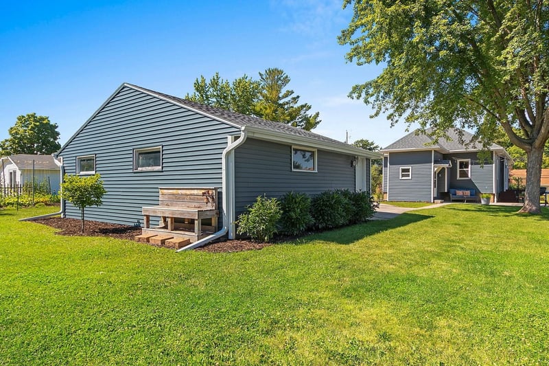 1269 Elmore St, Green Bay, WI 54303