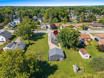 1269 Elmore St, Green Bay, WI 54303