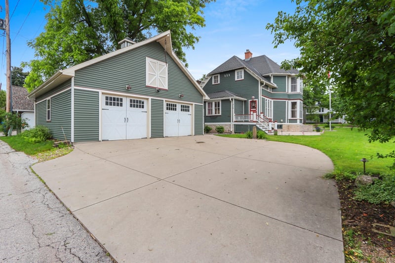 515 Broadway St, De Pere, WI 54115-2501