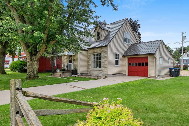817 Main St, Shawano, WI 54166-3259