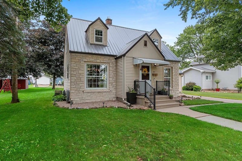 817 Main St, Shawano, WI 54166-3259