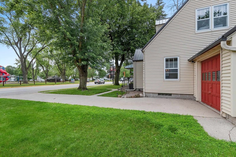 817 Main St, Shawano, WI 54166-3259