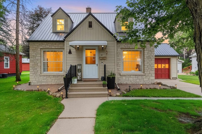 817 Main St, Shawano, WI 54166-3259