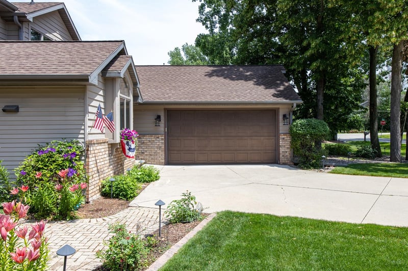 2238 Woodlawn Ln, Appleton, WI 54914