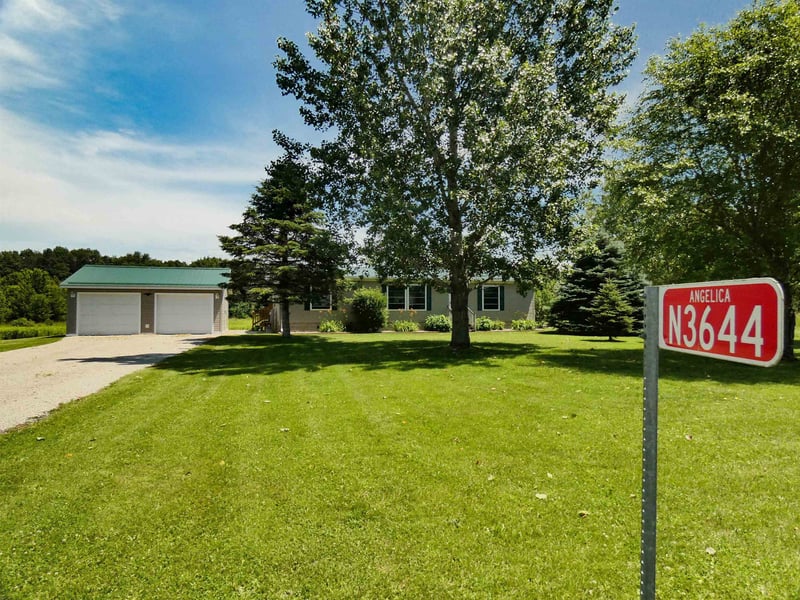 N3644 Green Valley Rd, Pulaski, WI 54162
