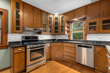 1863 Doty St, Oshkosh, WI 54902-6978